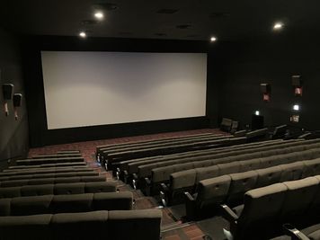 【ユナイテッド・シネマとしまえん｜SC5｜282席】映画館が貸切できます！企業イベントから個人利用まで幅広く対応！ - ユナイテッド・シネマとしまえん