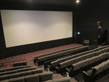 【ユナイテッド・シネマとしまえん｜SC9｜185席】映画館が貸切できます！企業イベントから個人利用まで幅広く対応！ - ユナイテッド・シネマとしまえん