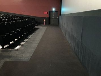 ローソン・ユナイテッドシネマ札幌 スクリーン4の室内の写真