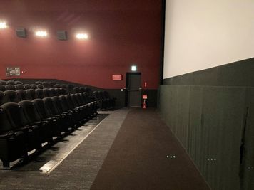 ローソン・ユナイテッドシネマ札幌 スクリーン7の室内の写真