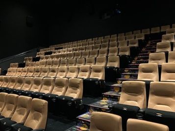 シネプレックス旭川 スクリーン6の室内の写真