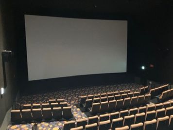 【シネプレックス旭川|SC7|178席】映画館が貸切できます!企業イベントから個人利用まで幅広く対応! - シネプレックス旭川