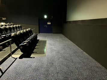 ローソン・ユナイテッドシネマ入間 スクリーン2の室内の写真