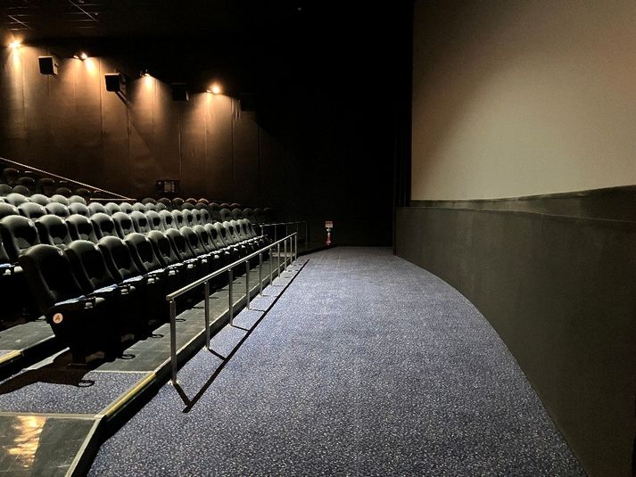 スクリーン9 - ローソン・ユナイテッドシネマ入間