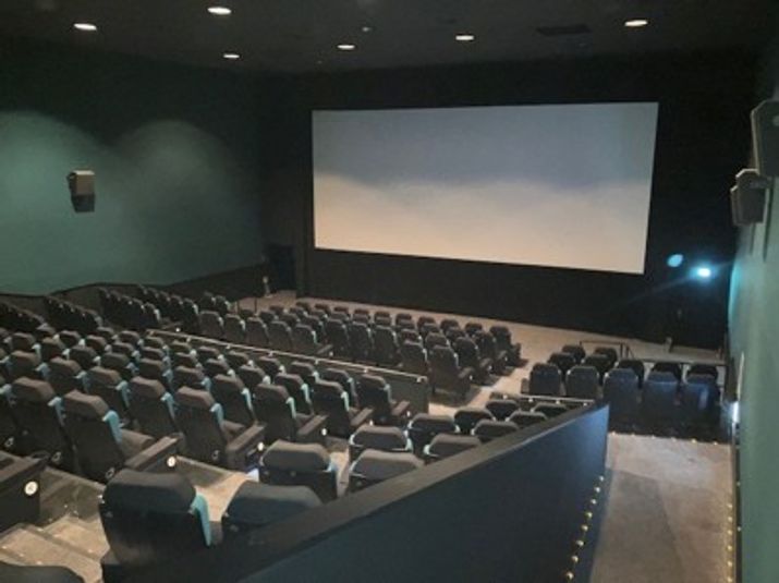 スクリーン4 - ユナイテッド・シネマ春日部