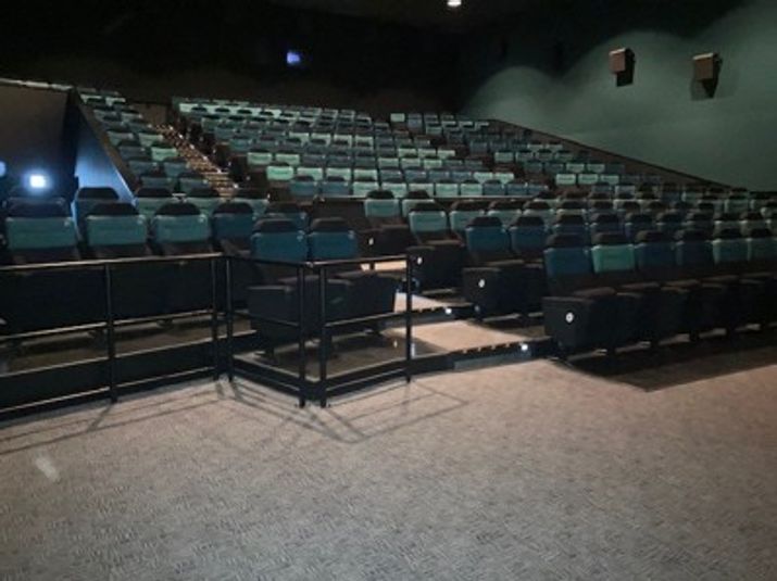 スクリーン4 - ユナイテッド・シネマ春日部