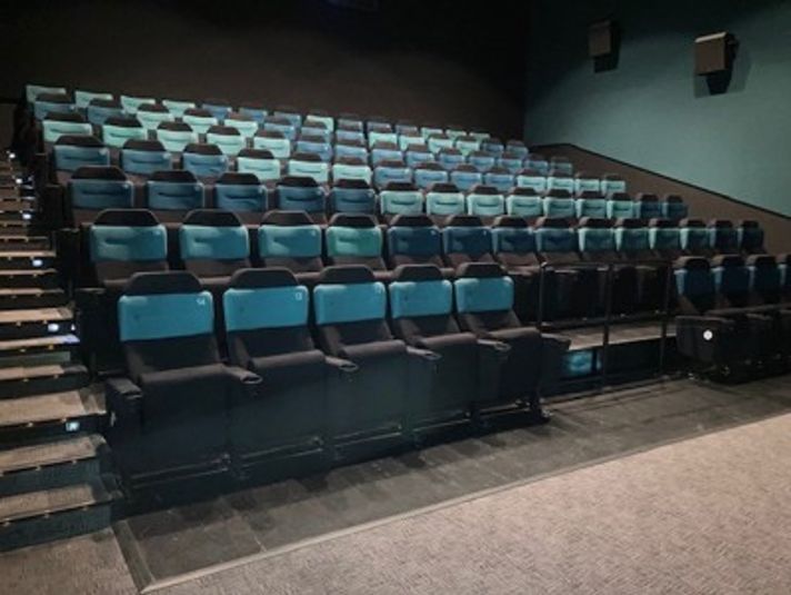 スクリーン5 - ユナイテッド・シネマ春日部