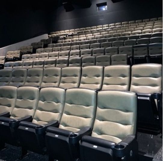 スクリーン4 - ユナイテッド・シネマわかば