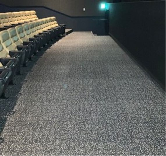 スクリーン4 - ユナイテッド・シネマわかば