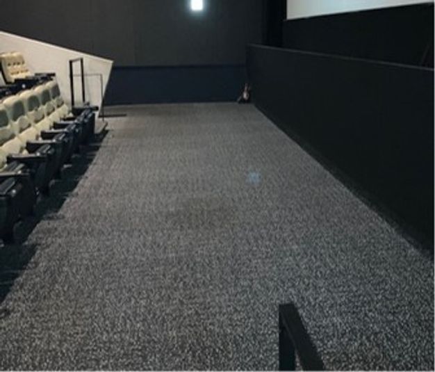 スクリーン9 - ユナイテッド・シネマわかば