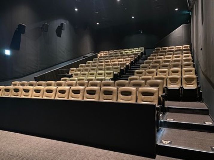 スクリーン9 - ユナイテッド・シネマ新座