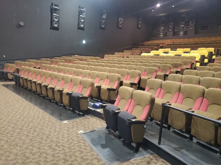 スクリーン1 - シネプレックス幸手