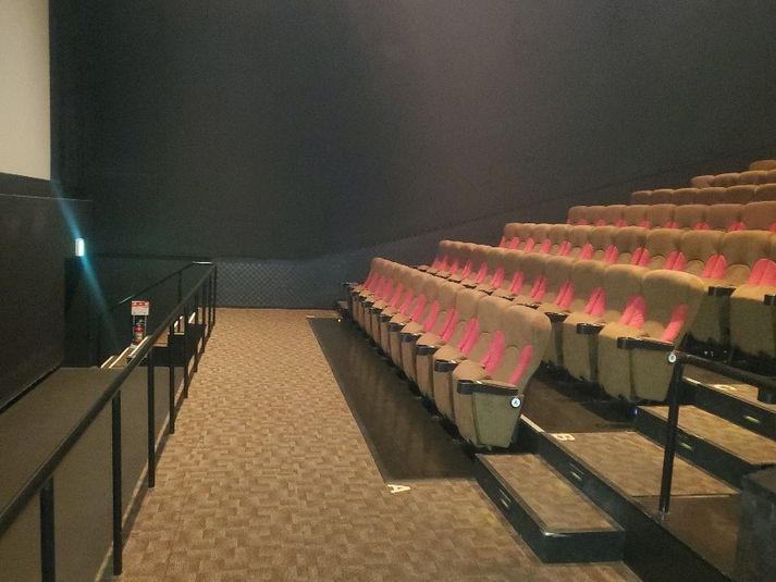 スクリーン5 - シネプレックス幸手