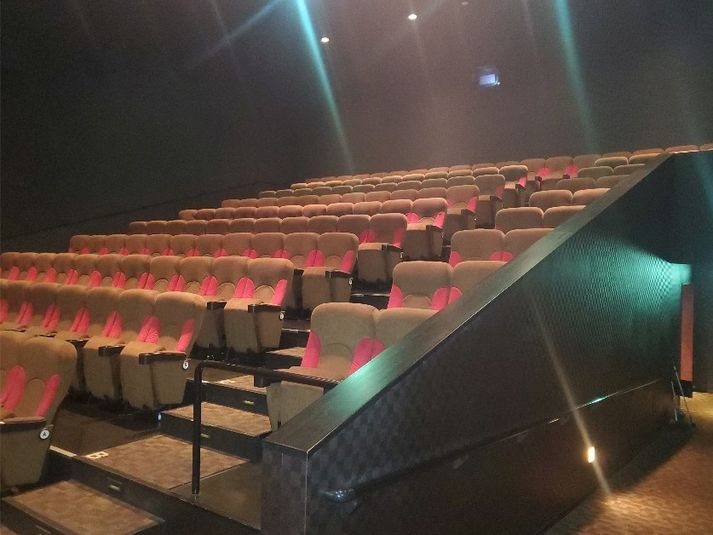 スクリーン9 - シネプレックス幸手