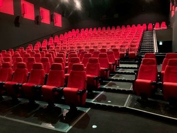 ユナイテッド・シネマ ウニクス上里 スクリーン4の室内の写真