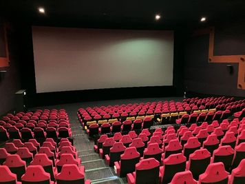 【ユナイテッド・シネマ ウニクス南古谷｜SC1｜410席】映画館が貸切できます！企業イベントから個人利用まで幅広く対応！ - ユナイテッド・シネマ ウニクス南古谷