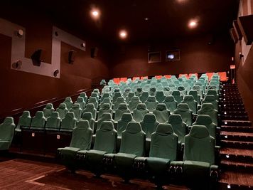 ユナイテッド・シネマ ウニクス南古谷 スクリーン8の室内の写真