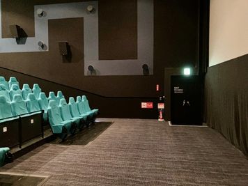 ユナイテッド・シネマ ウニクス南古谷 スクリーン8の室内の写真