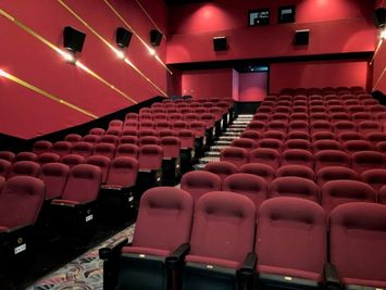 シネプレックス平塚 スクリーン5の室内の写真