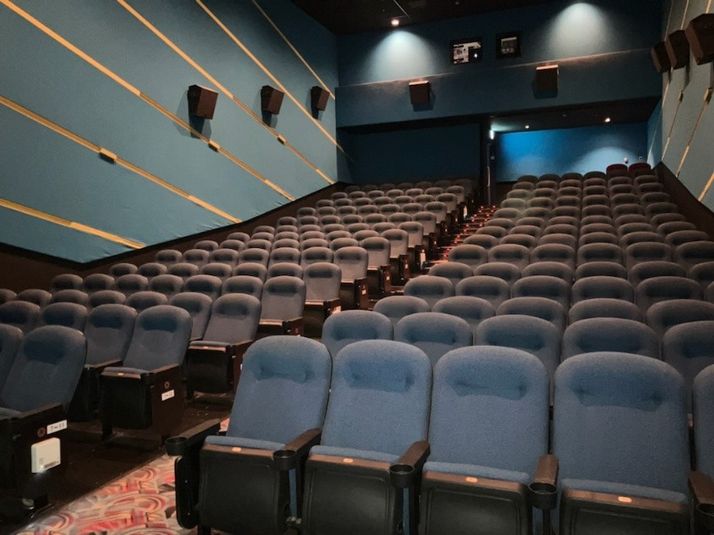 スクリーン6 - シネプレックス平塚