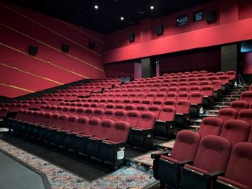シネプレックス平塚 スクリーン7の室内の写真