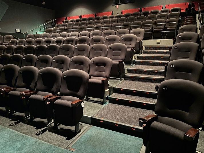 スクリーン8 - ユナイテッド・シネマ キャナルシティ13