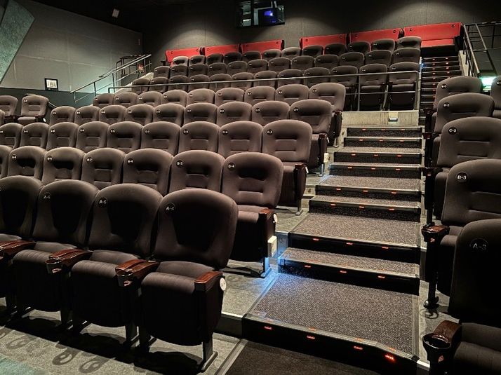 スクリーン9 - ユナイテッド・シネマ キャナルシティ13