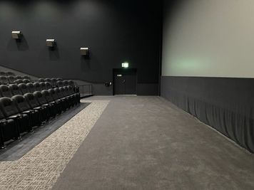 ユナイテッド・シネマ福岡ももち スクリーン8の室内の写真