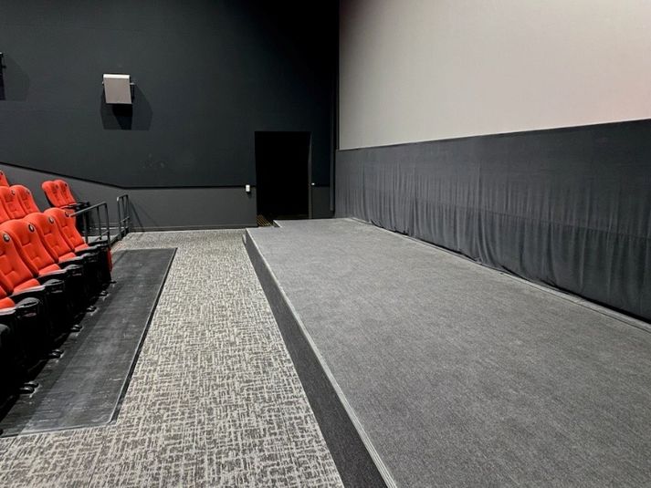 スクリーン9 - ユナイテッド・シネマ福岡ももち