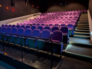 ローソン・ユナイテッドシネマ 小倉 スクリーン8の室内の写真