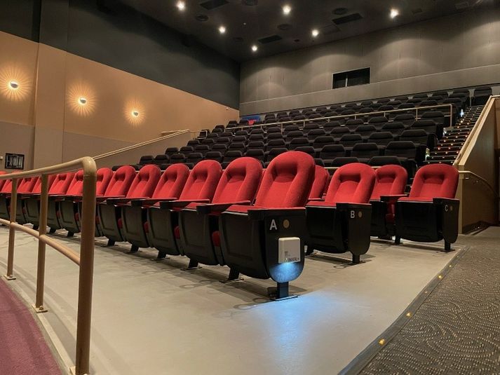 スクリーン8 - ユナイテッド・シネマなかま16