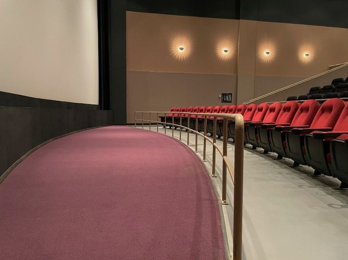 スクリーン8 - ユナイテッド・シネマなかま16