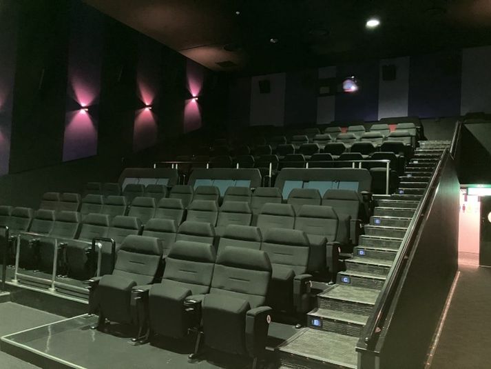 スクリーン10 - ユナイテッド・シネマ トリアス久山