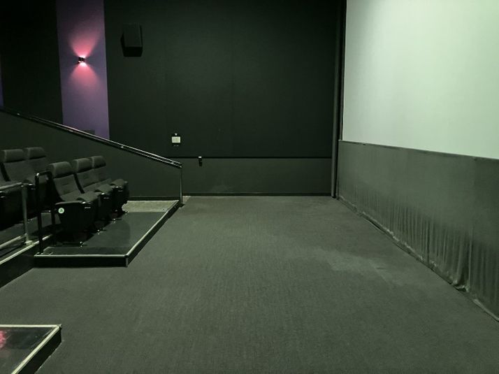 スクリーン10 - ユナイテッド・シネマ トリアス久山