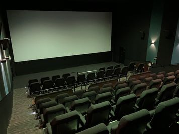 【ユナイテッド・シネマ トリアス久山｜SC12｜98席】映画館が貸切できます！企業イベントから個人利用まで幅広く対応！ - ユナイテッド・シネマ トリアス久山