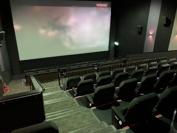 【ユナイテッド・シネマ トリアス久山｜SC2｜99席】映画館が貸切できます！企業イベントから個人利用まで幅広く対応！ - ユナイテッド・シネマ トリアス久山