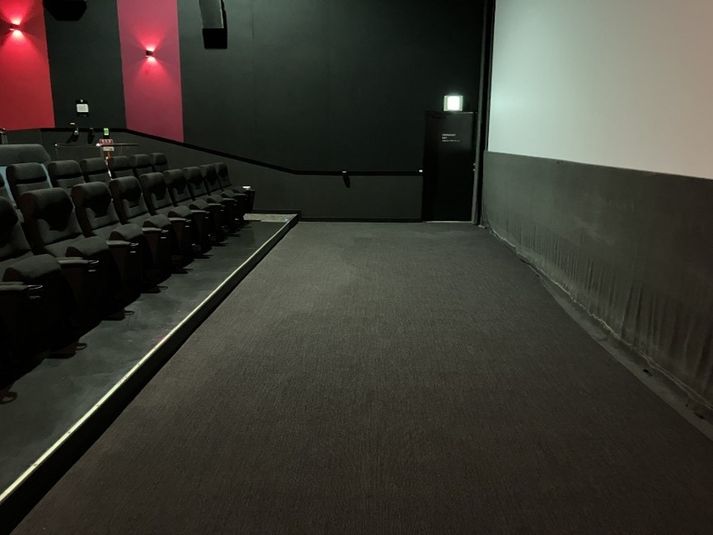 スクリーン5 - ユナイテッド・シネマ トリアス久山