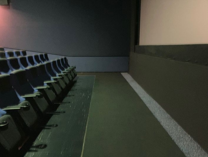 スクリーン4 - ローソン・ユナイテッドシネマ 長崎