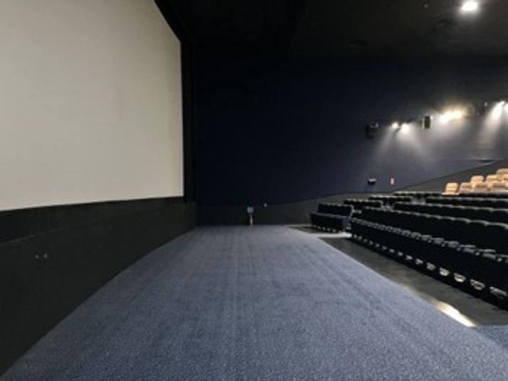 スクリーン1 - ユナイテッド・シネマ新潟