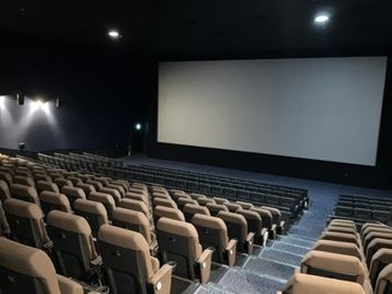【ユナイテッド・シネマ新潟｜SC2｜309席】映画館が貸切できます！企業イベントから個人利用まで幅広く対応！ - ユナイテッド・シネマ新潟