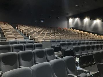 ユナイテッド・シネマ新潟 スクリーン2の室内の写真