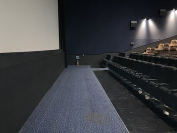 ユナイテッド・シネマ新潟 スクリーン7の室内の写真