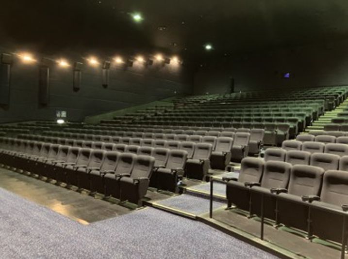 スクリーン1 - ユナイテッド・シネマ稲沢