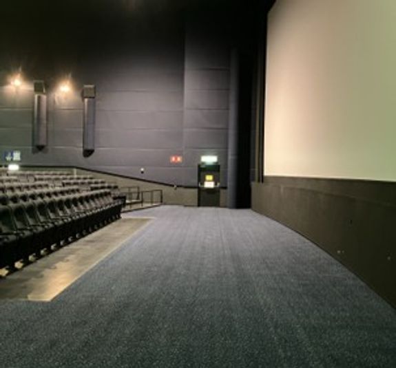 スクリーン1 - ユナイテッド・シネマ稲沢