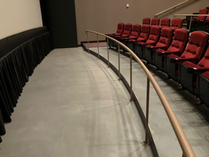 スクリーン10 - ユナイテッド・シネマ豊橋18