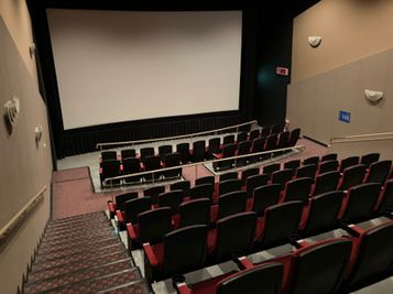 【ユナイテッド・シネマ豊橋18｜SC1｜100席】映画館が貸切できます！企業イベントから個人利用まで幅広く対応！ - ユナイテッド・シネマ豊橋18
