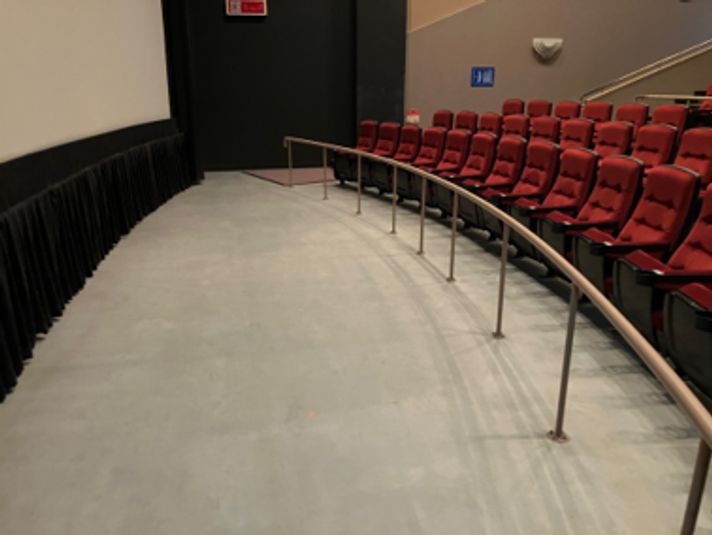 スクリーン3 - ユナイテッド・シネマ豊橋18