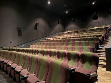 ローソン・ユナイテッドシネマ岡崎 スクリーン1の室内の写真