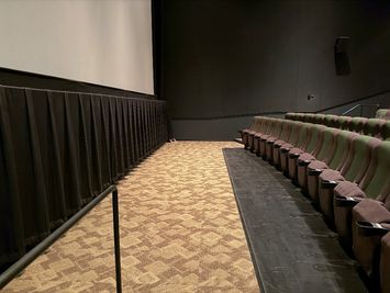 ローソン・ユナイテッドシネマ岡崎 スクリーン1の室内の写真