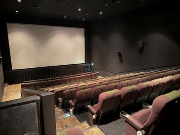 【ローソン・ユナイテッドシネマ岡崎｜SC2｜174席】映画館が貸切できます！企業イベントから個人利用まで幅広く対応！ - ローソン・ユナイテッドシネマ岡崎
